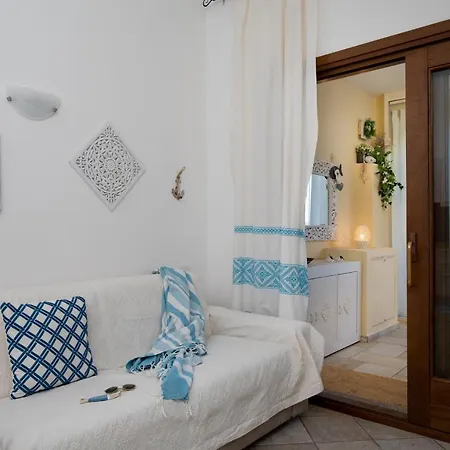 Anemone With Seaview Terrace By Wonderful Italy Апартаменти Ольбія
